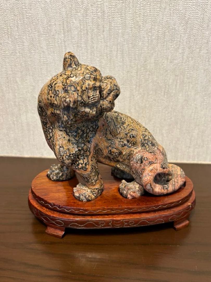超レア‼︎ 天然石　石刻　アンティーク　ジャスパー天然石　タイガー（虎彫り）置物な