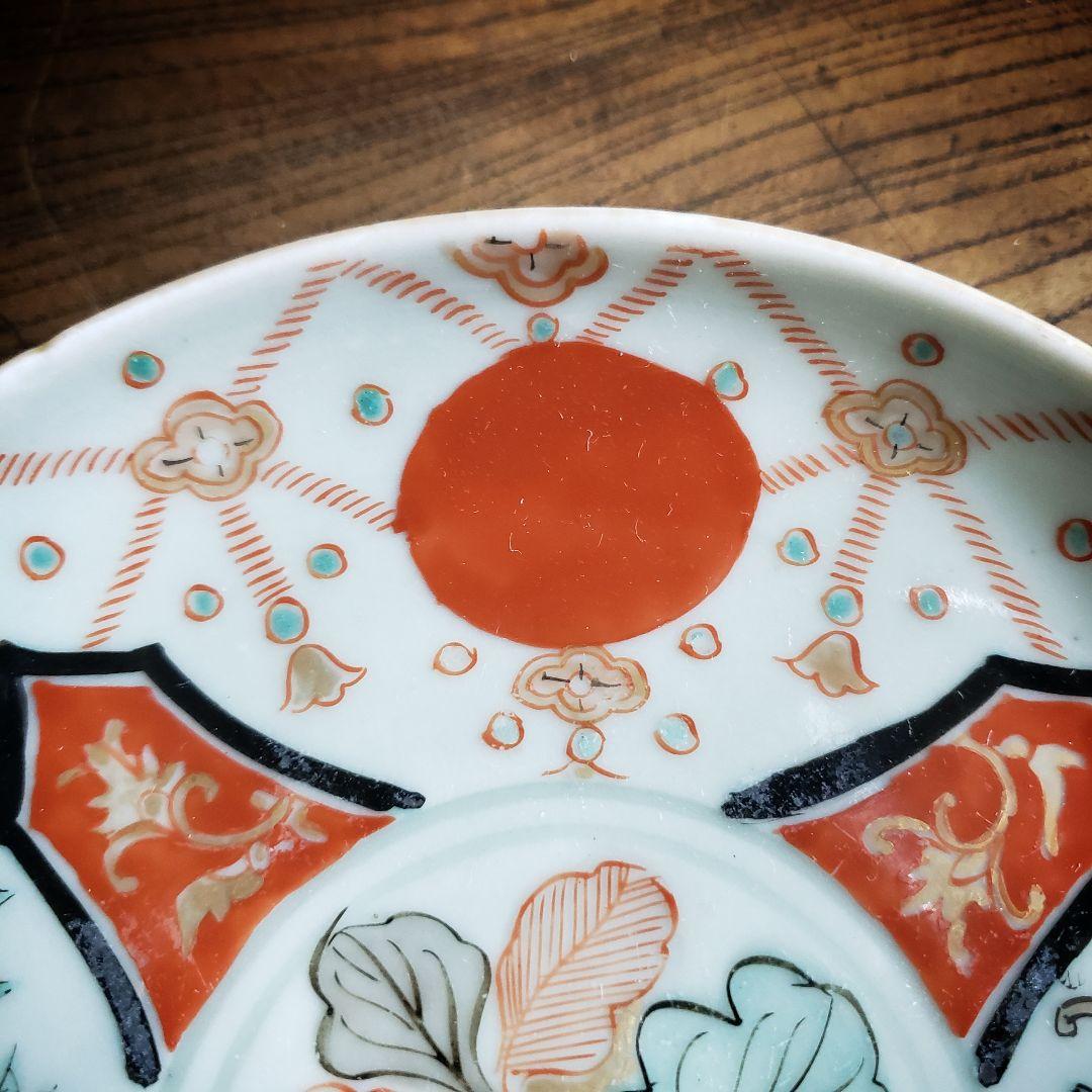 古伊万里　色絵付　中皿　赤絵　薄緑　草文様　希少図　明治　イ号　縁チップ