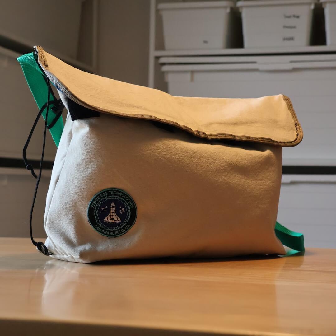 バッグ SPACE AGE TECHNOLOGIES ZINE HOLDER