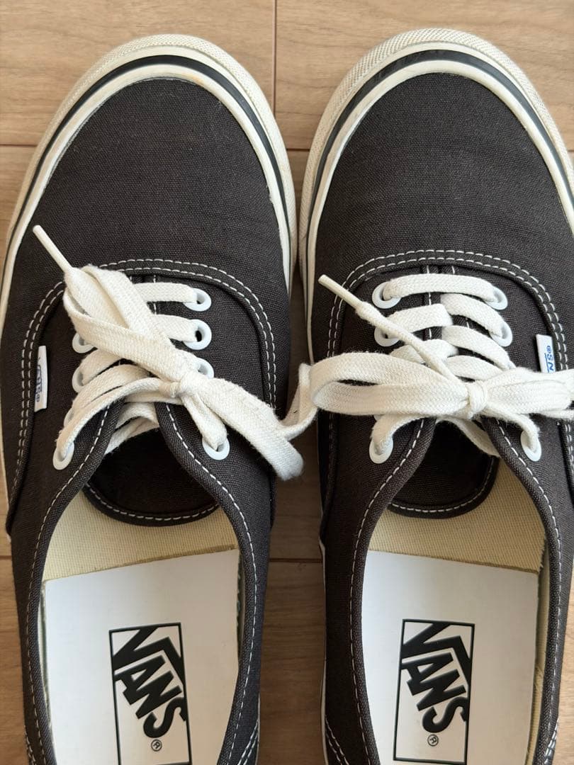 【廃盤】VANS Authentic アナハイム 27.0cm 黒　即発送