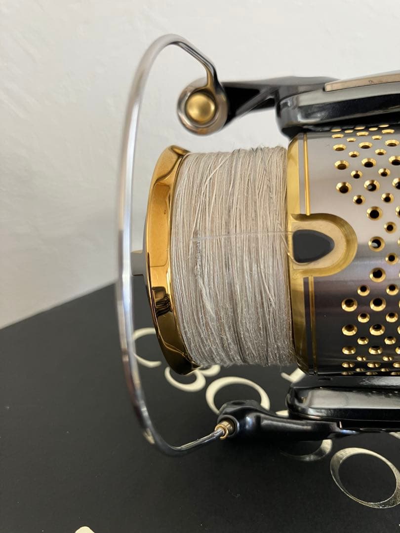 【極美品】SHIMANO STELLA C3000HG #10ステラ 2500