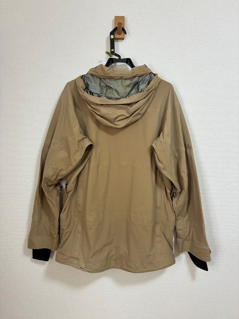 【BURTON [ak]・クリーニング済み】スノーボードウェア ジャケット S