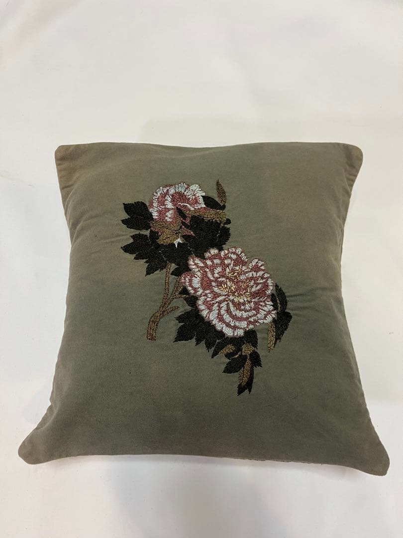 Chatav ectabit 花刺繍 グレー クッションカバー