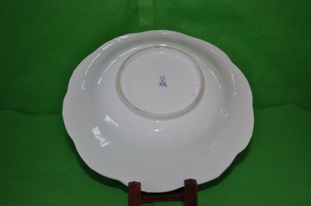 【マイセン】葡萄の蔓と葉金彩１０種の小花ホワイト＆コバルトキャビネットプレート