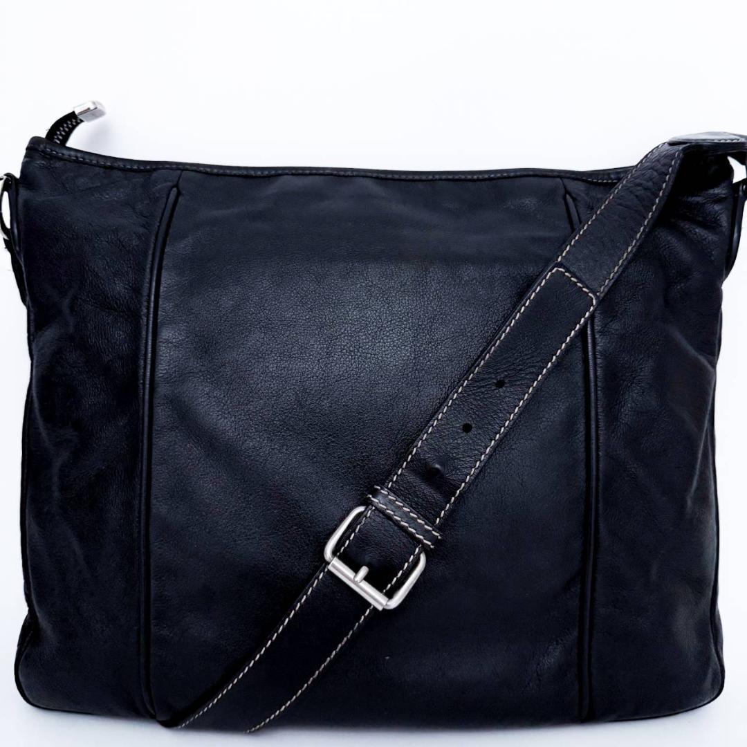 【グッチ】希少モデル　ショルダーバッグ　ブラック　レザー
