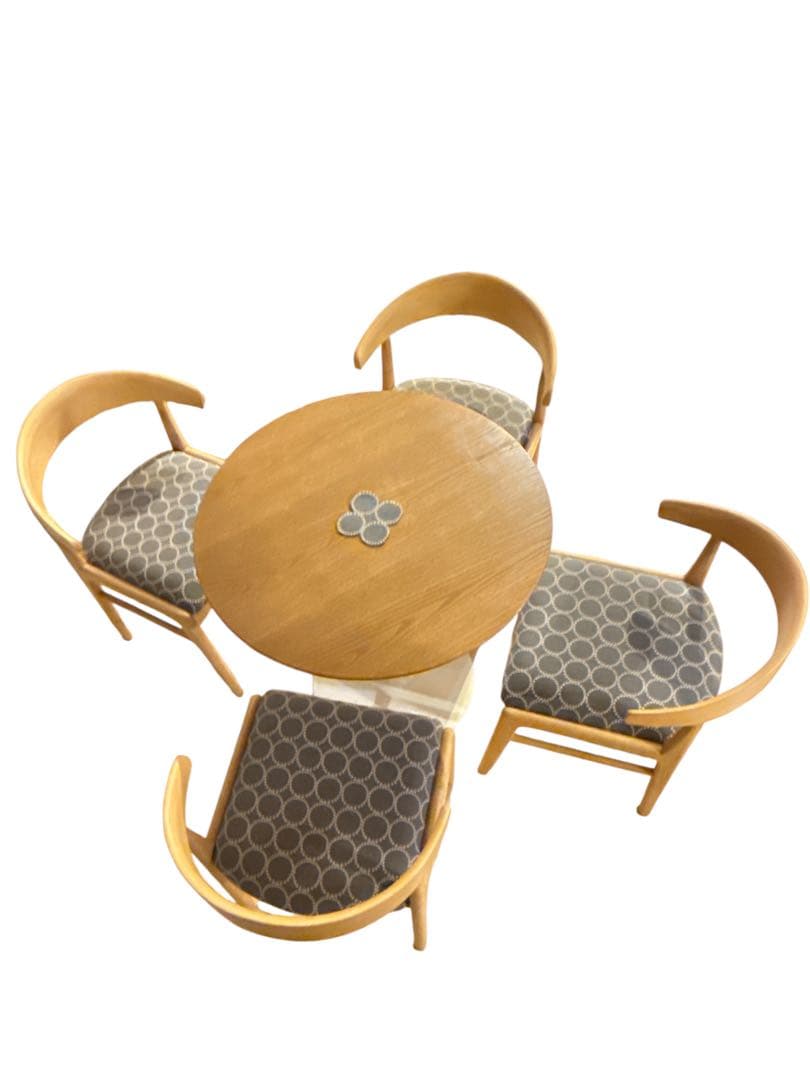 ミナペルホネン生地ダイニングチェア　ハンキング　掛けられるイスロボット掃除機対応