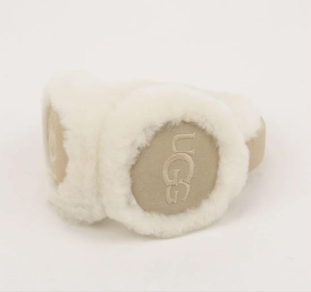 【新品未使用】UGG イヤーマフSHEEPSKIN EMBROIDERY