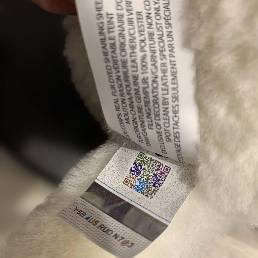 【新品未使用】UGG イヤーマフSHEEPSKIN EMBROIDERY