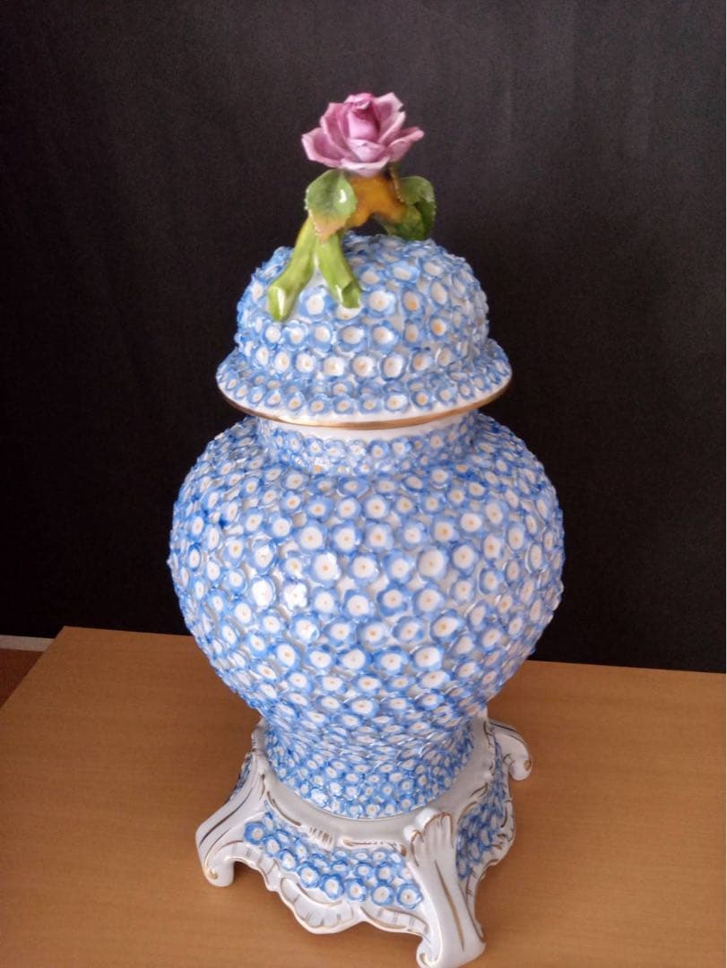 ドイツ　ドレスデン　カールティーメ　マイセン　スノーボールスタイル　壺