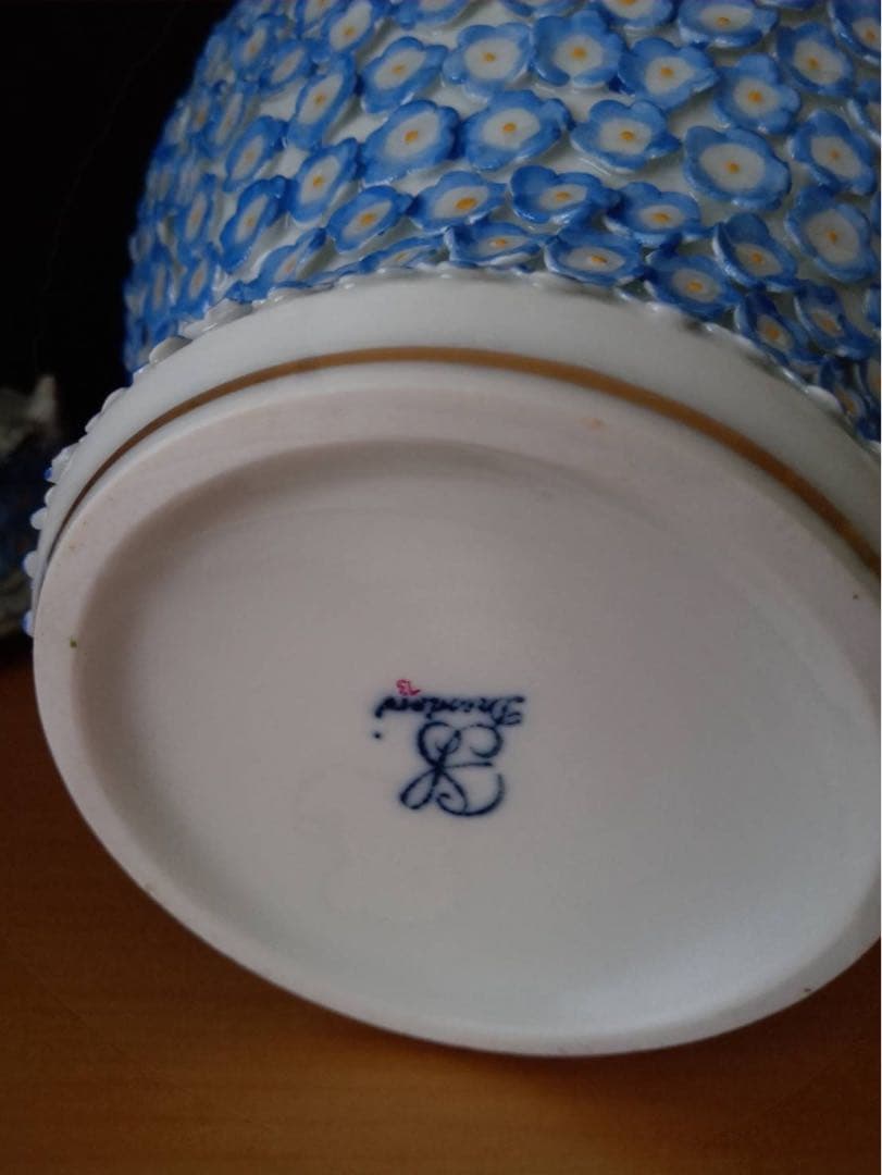 ドイツ　ドレスデン　カールティーメ　マイセン　スノーボールスタイル　壺