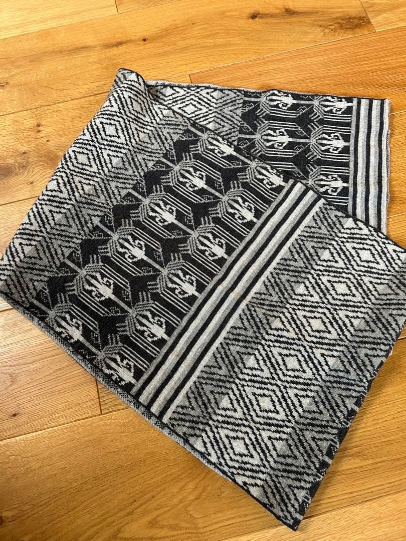 ALEXANDER McQUEEN スカルデザイン マフラー