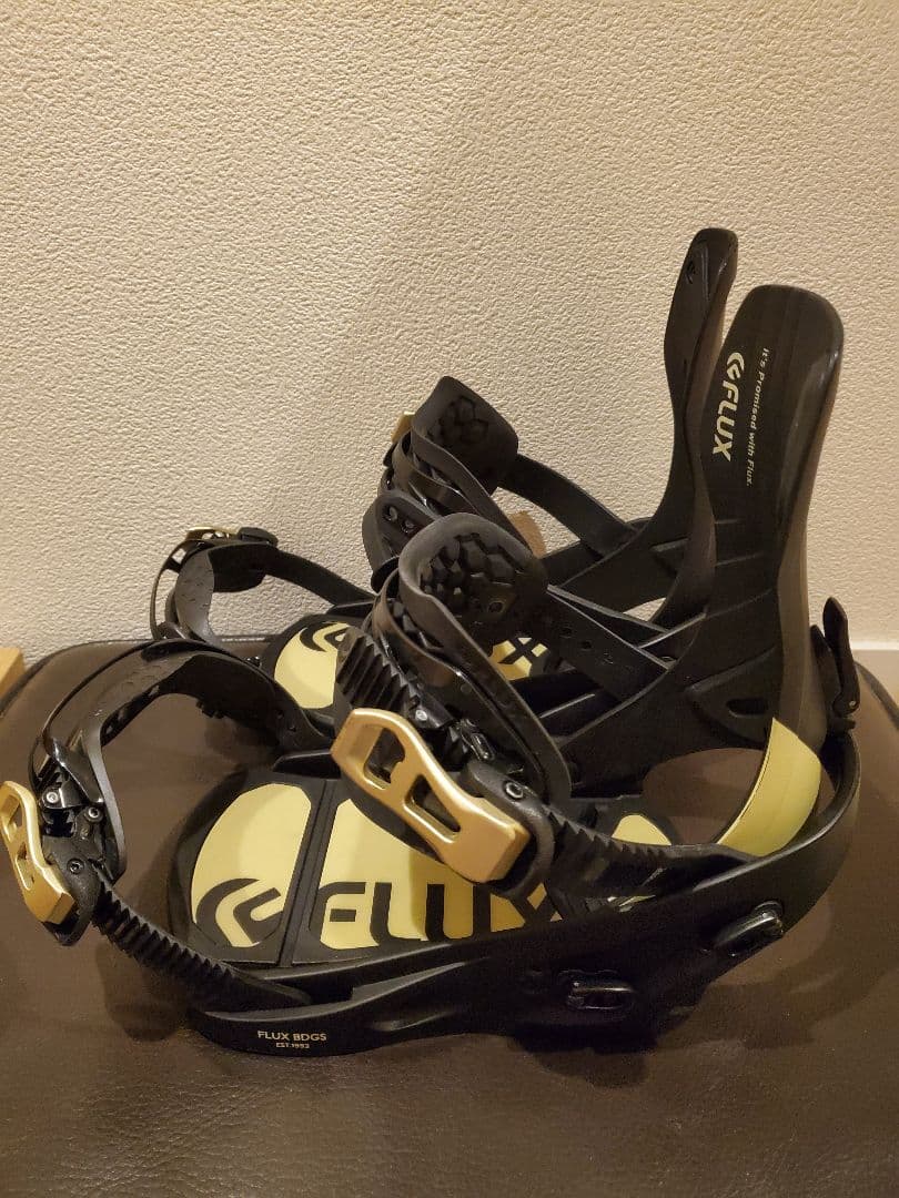 22ー23 美品 FLUX フラックス GX レディース Sサイズ