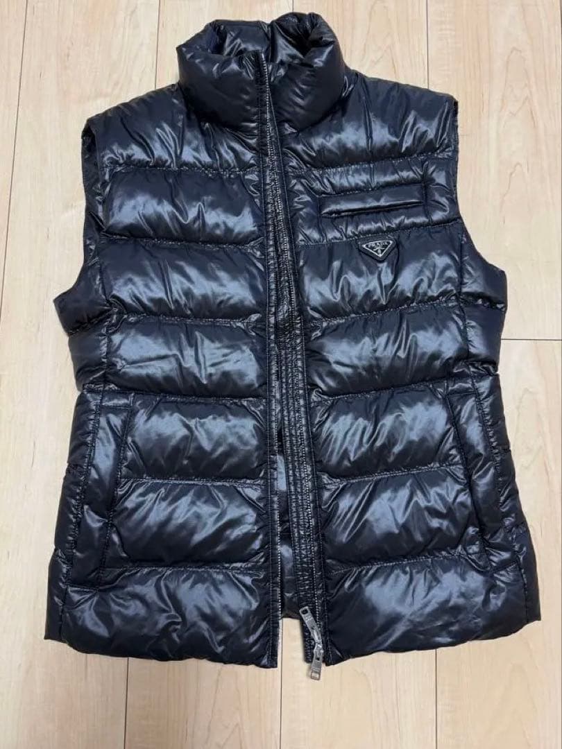 最終値下げ♡PRADA ダウンベスト