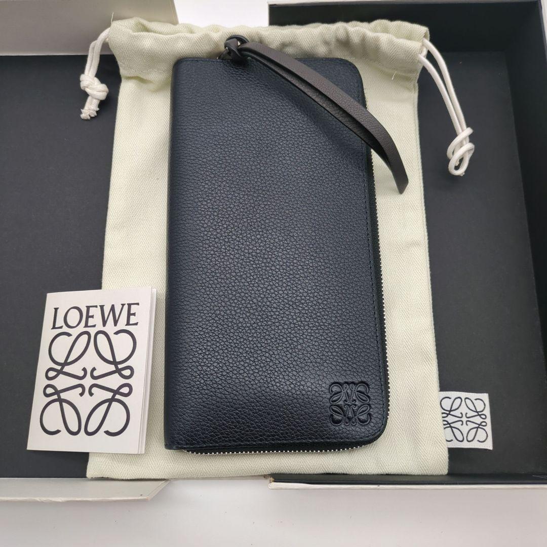 【未使用級】ロエベ レザー 長財布 ラウンドファスナー アナグラム 黒 シボ皮