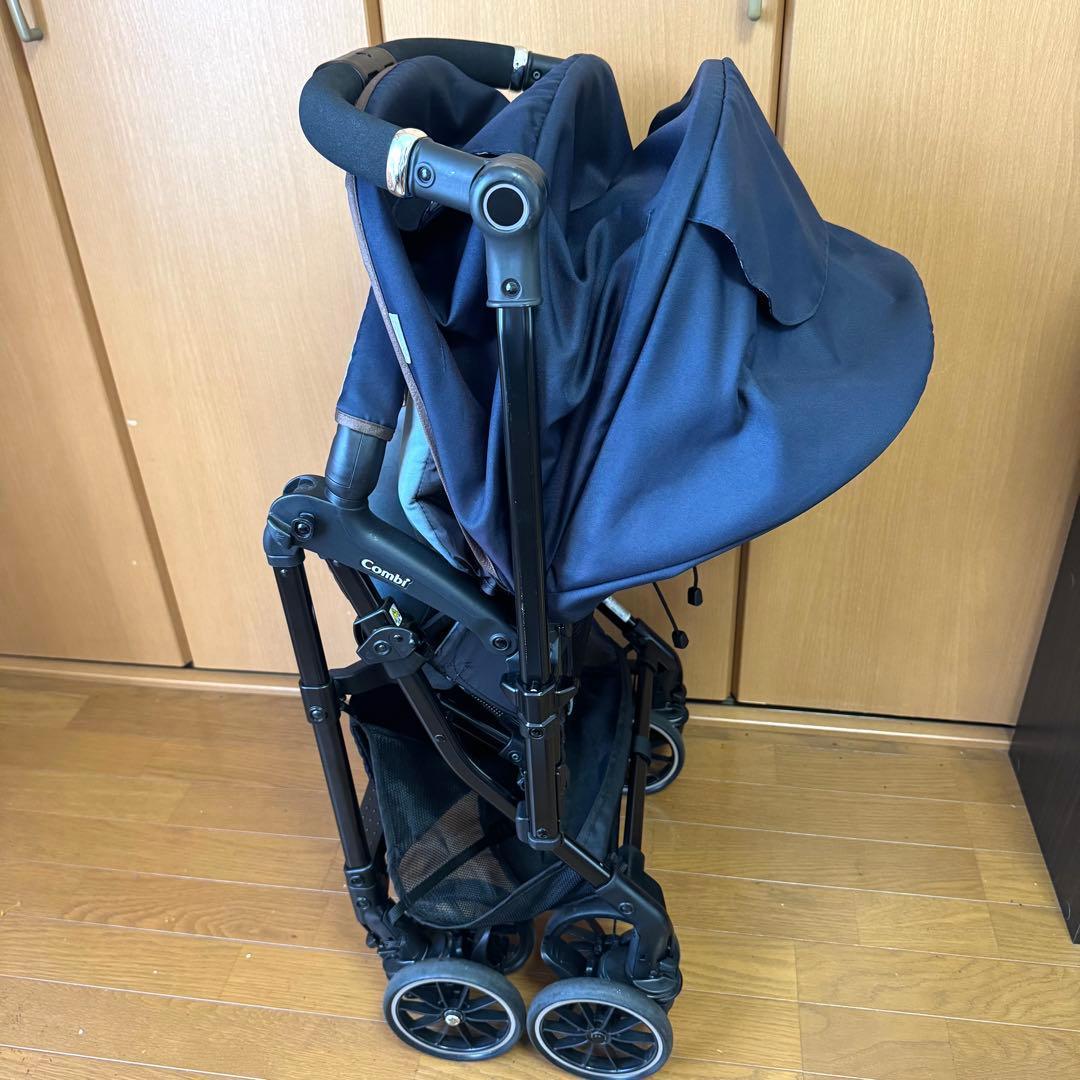 【美品】コンビ スゴカルα　4キャス エッグショック 　コンパクト ネイビー