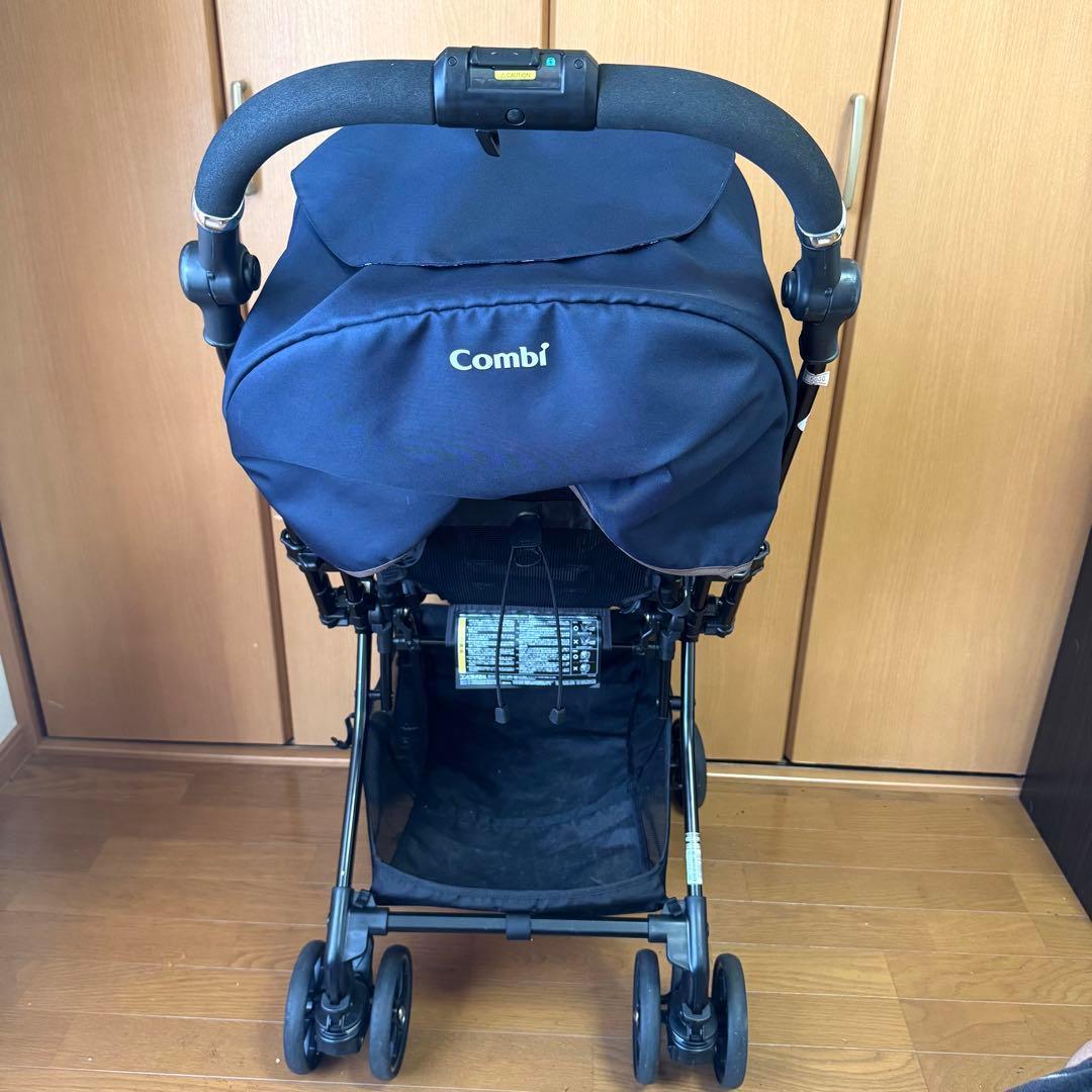 【美品】コンビ スゴカルα　4キャス エッグショック 　コンパクト ネイビー