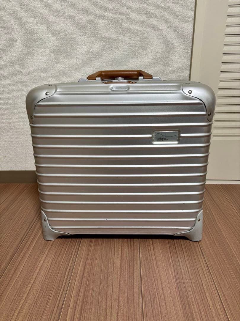 【希少 】リモワ トパーズ ビジネストローリー ルフトハンザ 747-8 アルミ