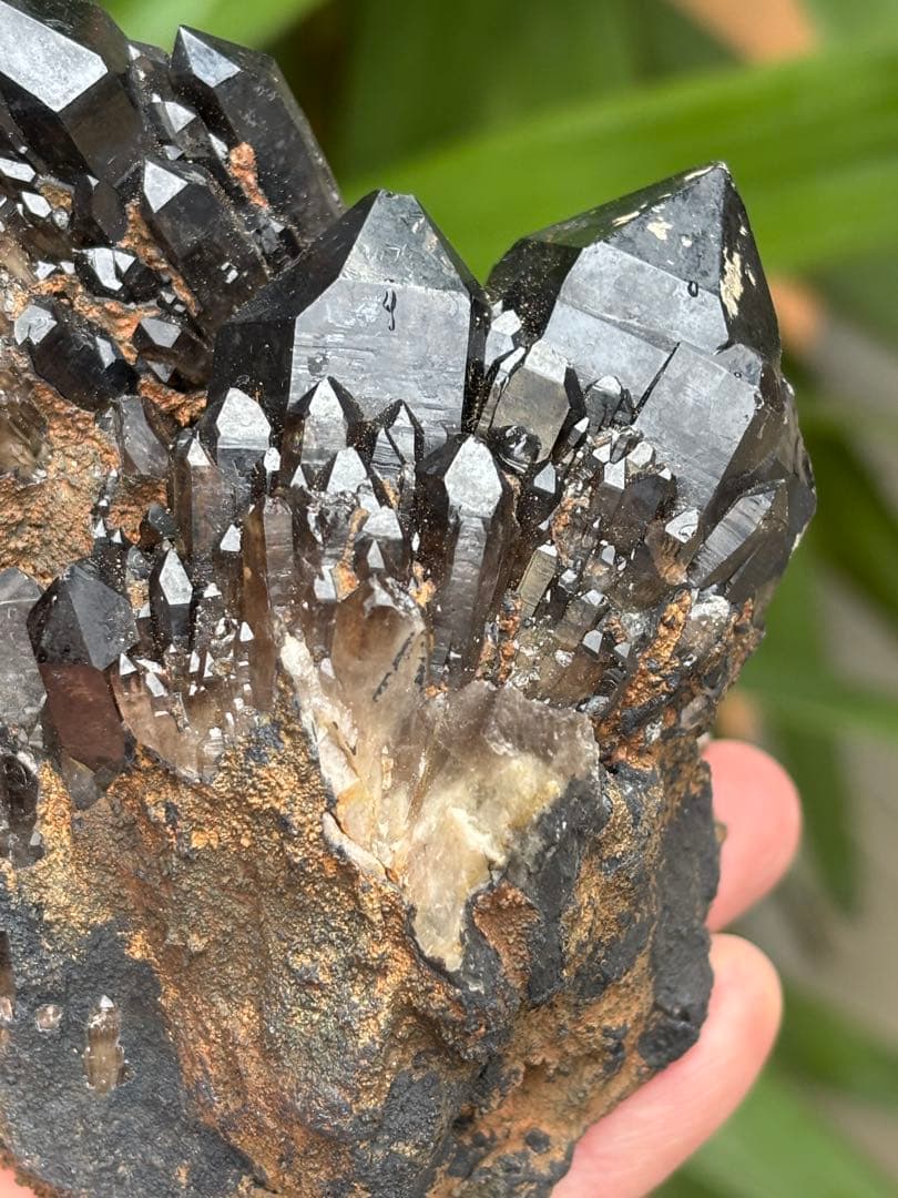 モリオン　黒水晶　キャンドルクォーツ　クラスター 893g 姿が美しい　天然石