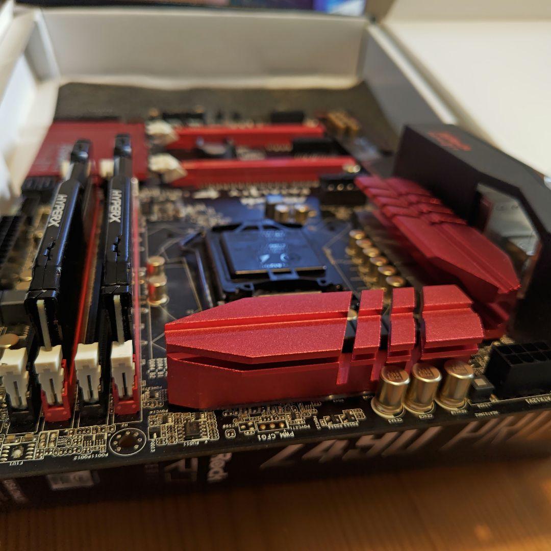 メモリ/DDR4/Kingston/FURY　8GB×2枚