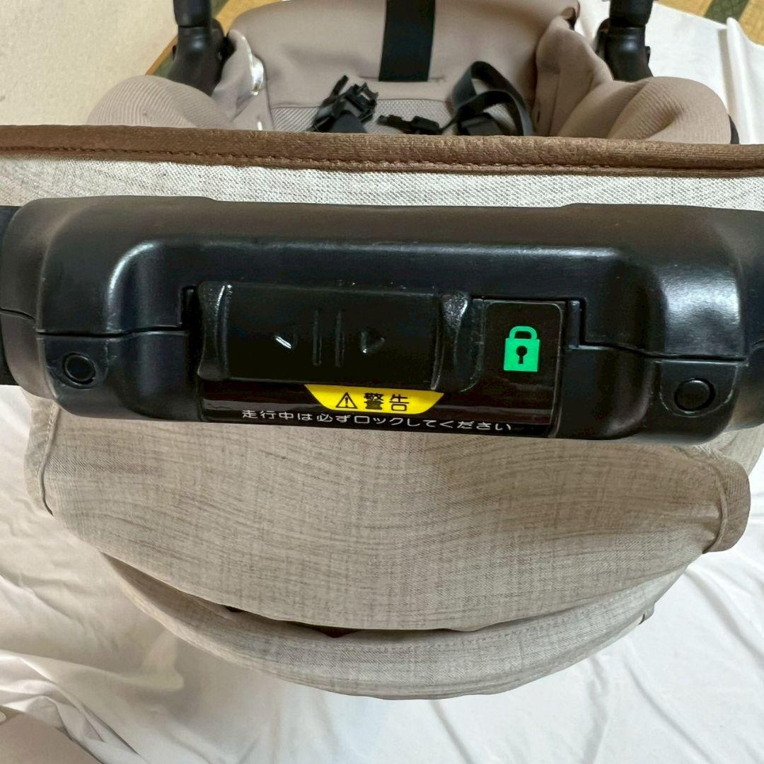 コンビ　スゴカルエアーエッグショック　ベージュ　テテアテテ　ベビーカー