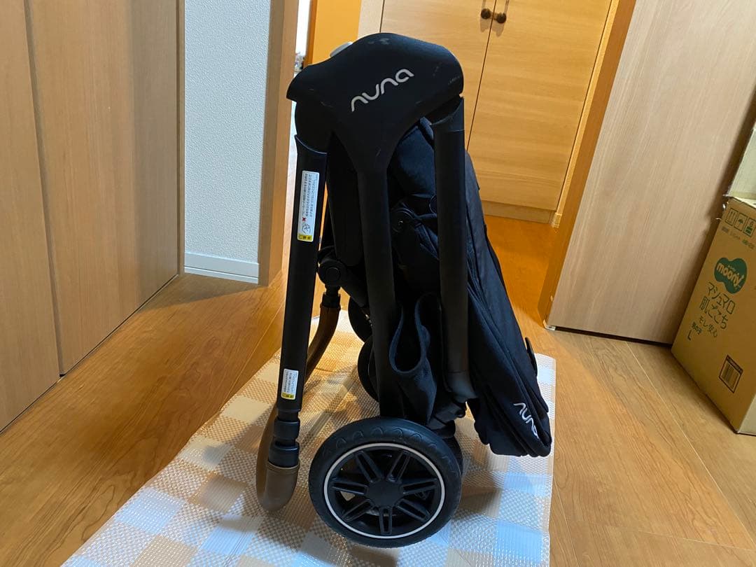 nuna triv next ベビーカー(専用付属品付き)