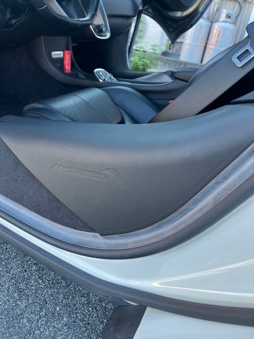 ＊panda＊ マクラーレン純正　レザーサイドシェル左右