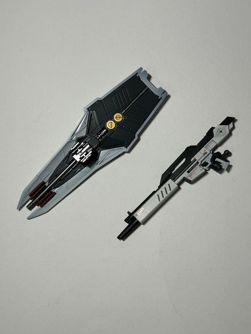 RGνガンダム　全塗装　完成品