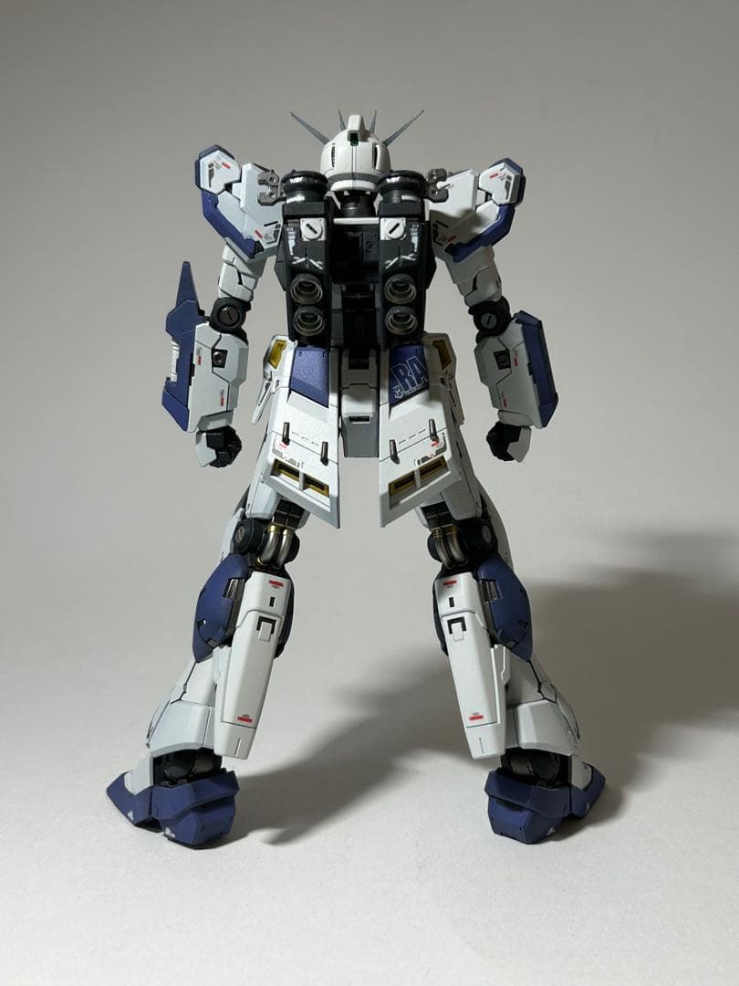 RGνガンダム　全塗装　完成品