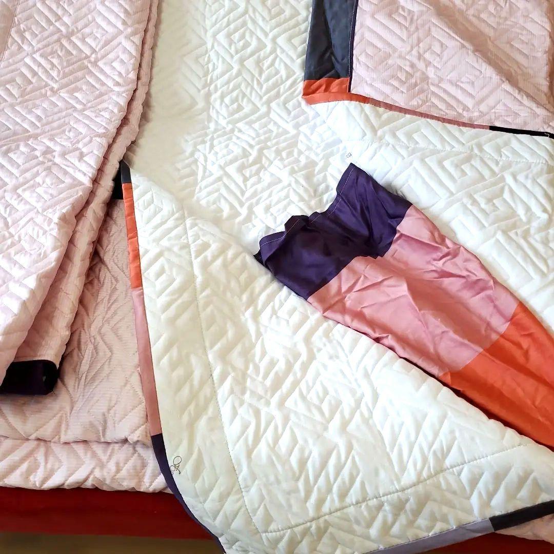 ベッドカバー未使用