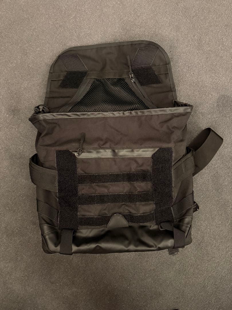 バッグ NXL MESSENGER S TECH LINE BLACK