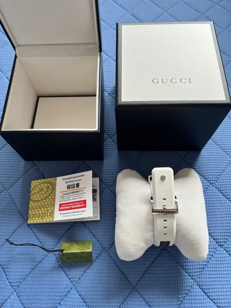 GUCCI ホワイトラバーベルト 時計