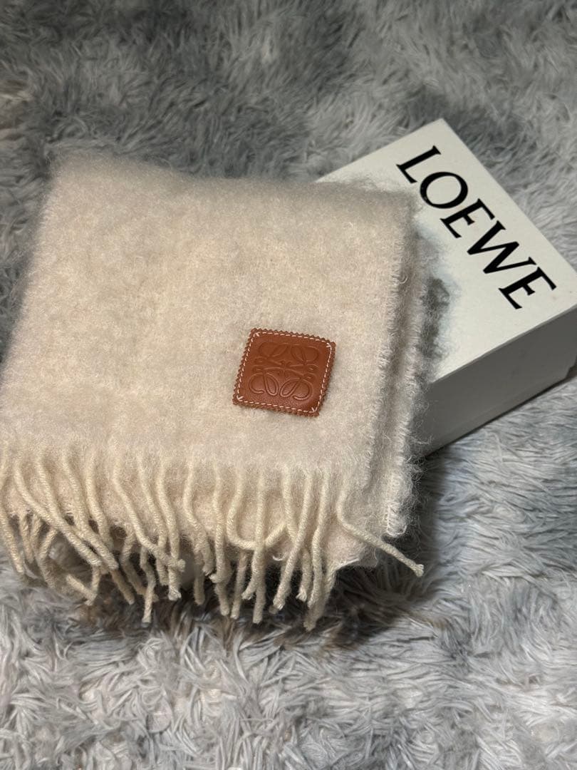 確実正規品 LOEWE モヘアマフラー ホワイト