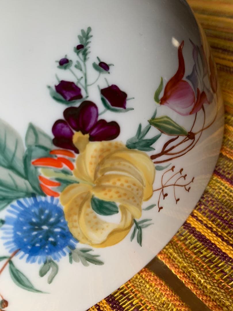 ロイヤルコペンハーゲン　レアなビンテージ大型26.5㎝の綺麗な手書きの花ボール！