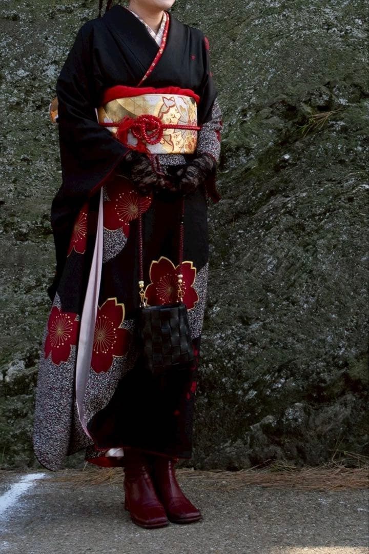 黒赤桜正絹振袖フルセット等 袋帯 帯締め 帯揚げ 半襟 重ね襟 成人式卒業式等