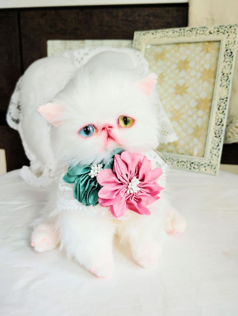 オッドアイ♡真っ白子猫ちゃん♡アートドール♡ぬいぐるみ♡