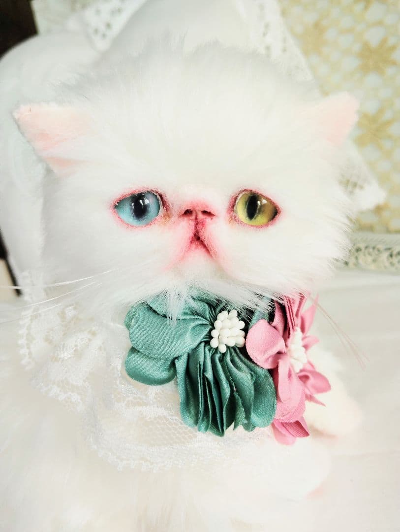 オッドアイ♡真っ白子猫ちゃん♡アートドール♡ぬいぐるみ♡