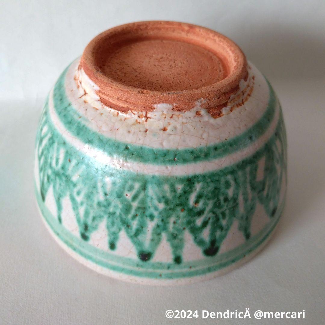 白釉緑彩碗①　ミャンマー　アジアアンティーク　小花彩　茶碗