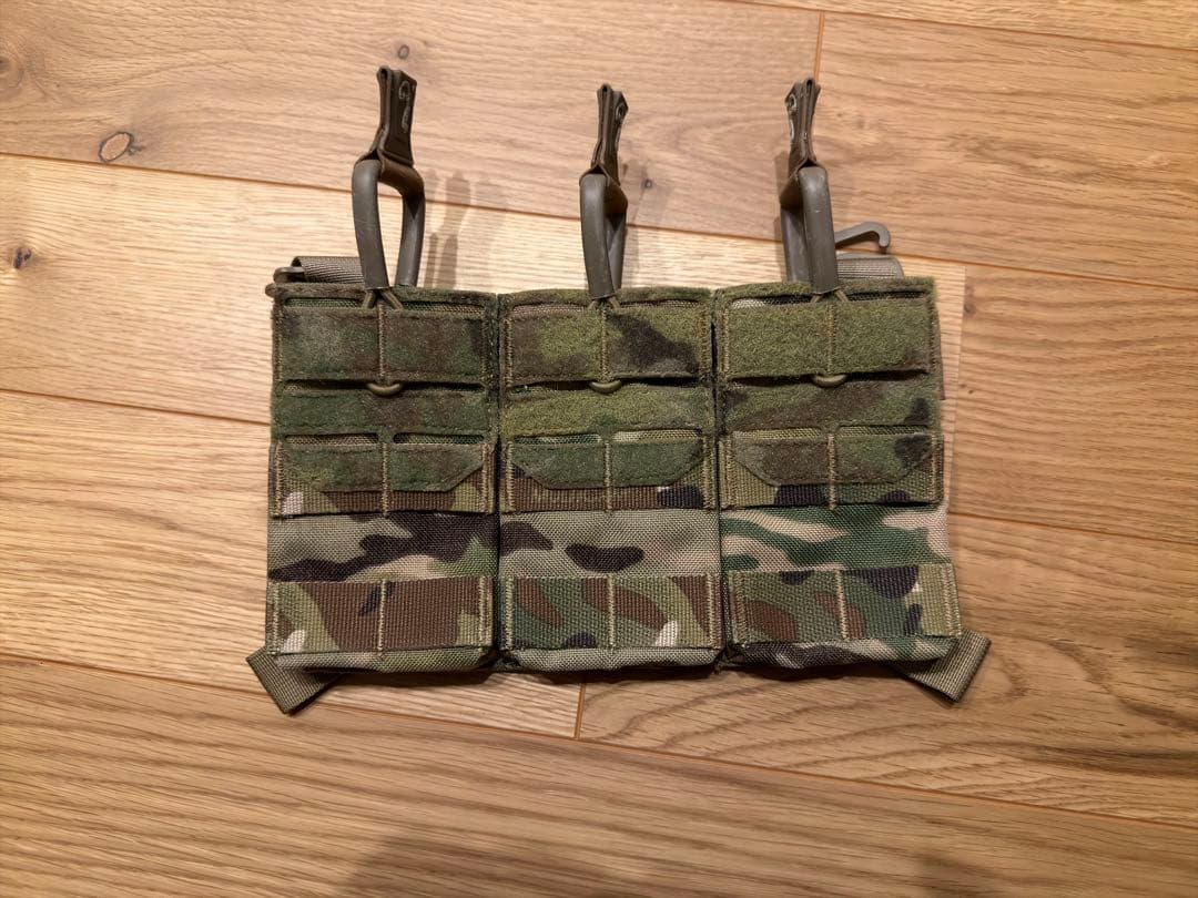 AGILITE AC3 マルチカム マガジンポーチ 実物