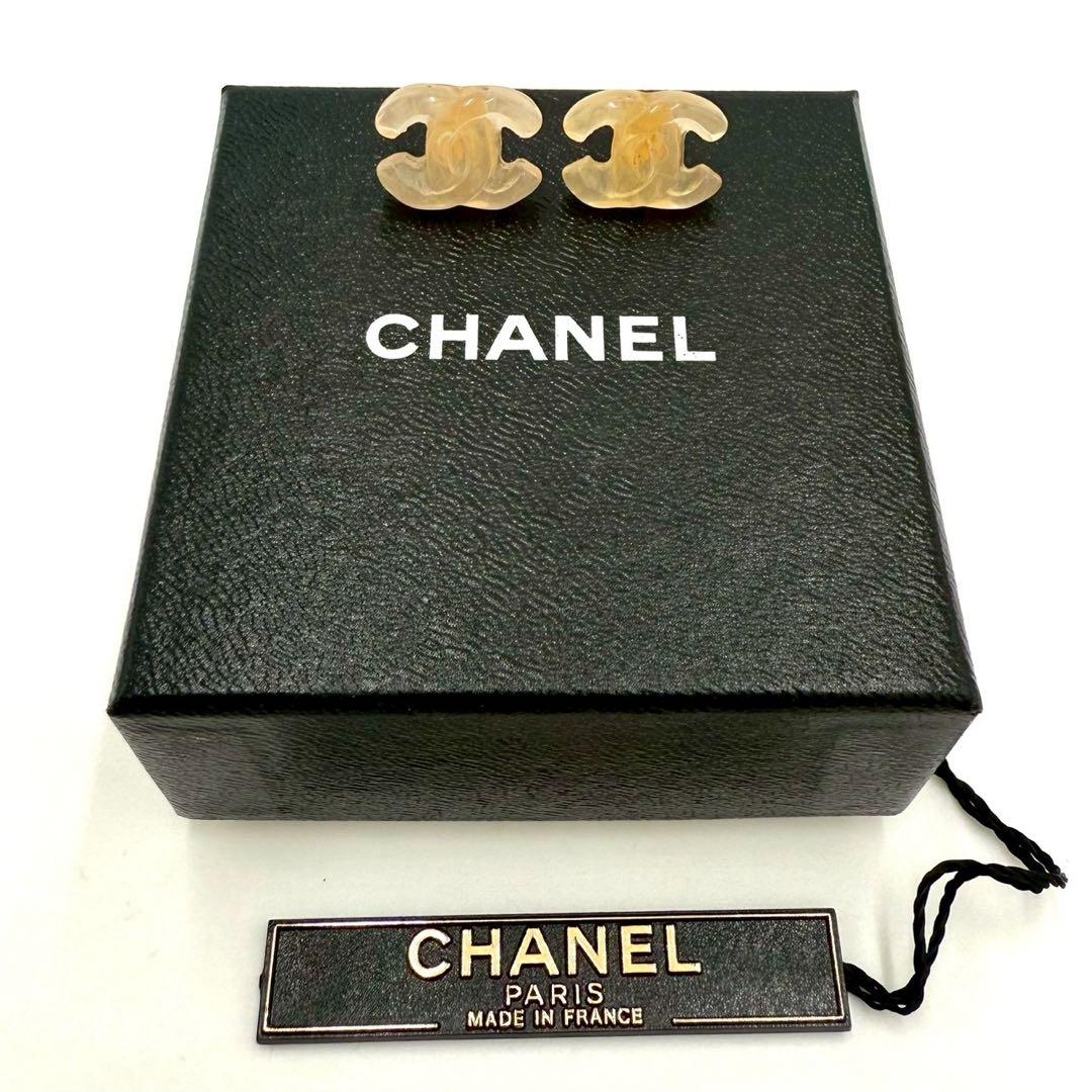 CHANEL シャネル ココマーク ヴィンデージ プラスチック ピアス