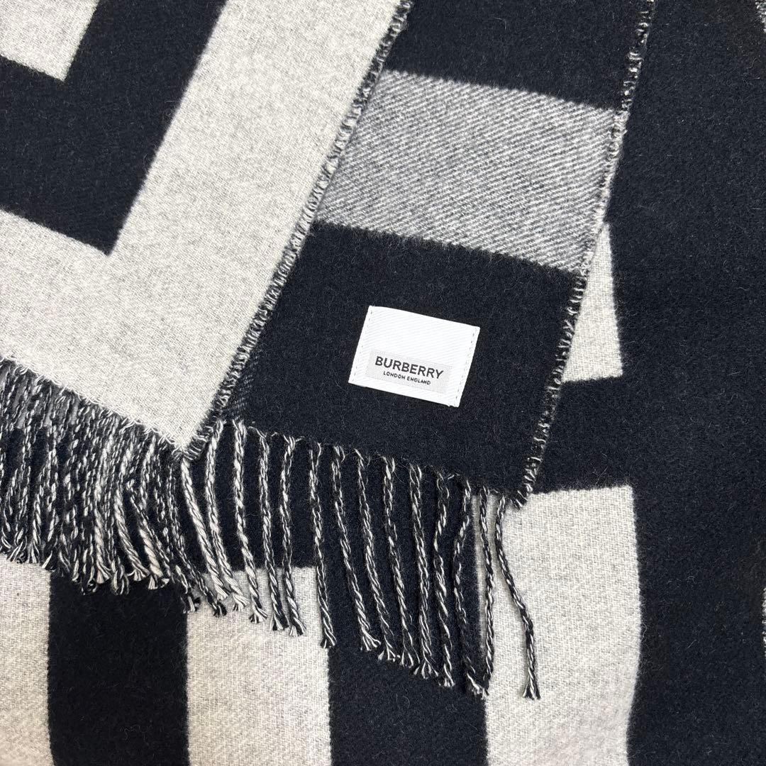 BURBERRY ロゴ入りマフラー　ブラック/グレー/ホワイト