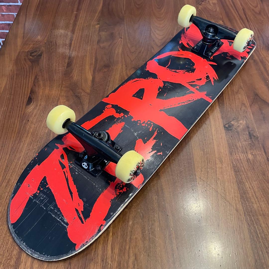 ZERO ゼロ　スケートボード　スケボー　コンプリート　7.75