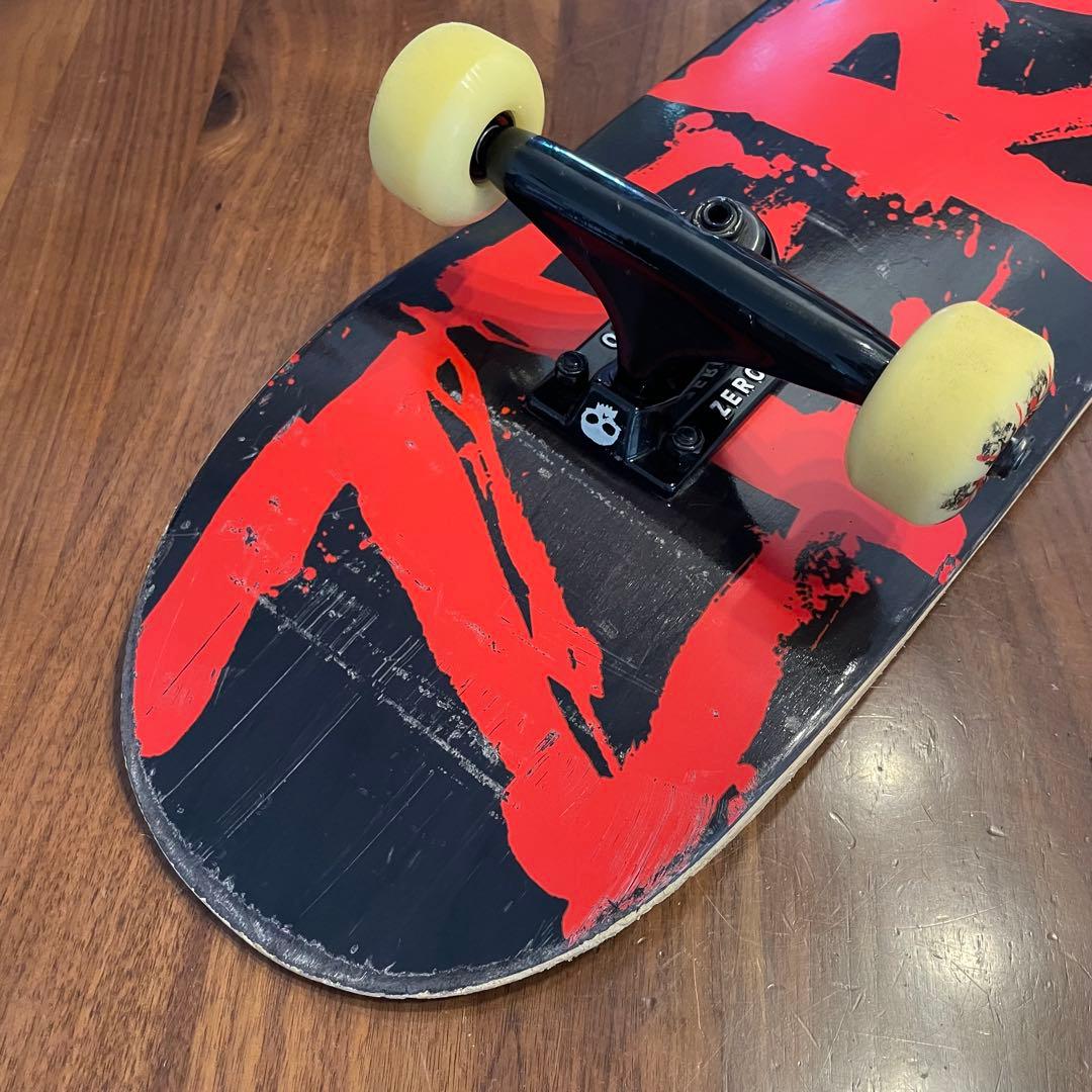 ZERO ゼロ　スケートボード　スケボー　コンプリート　7.75
