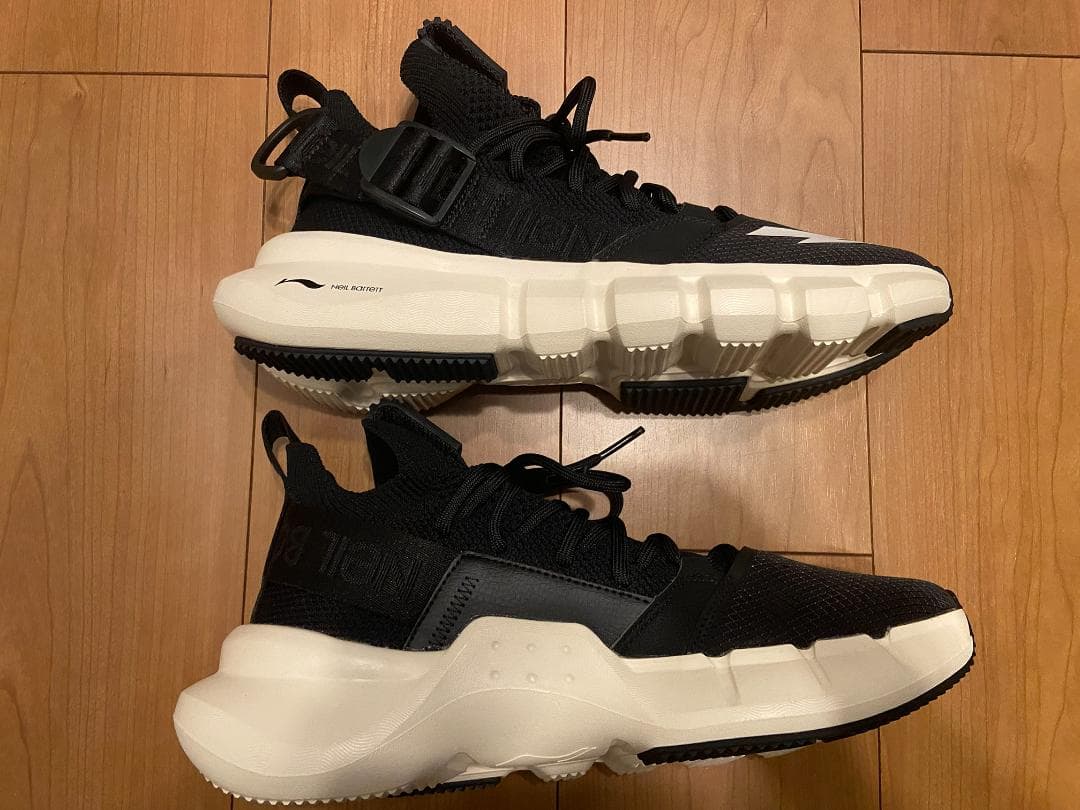 ウロタノモ　ニールバレット×リーニン　スニーカー