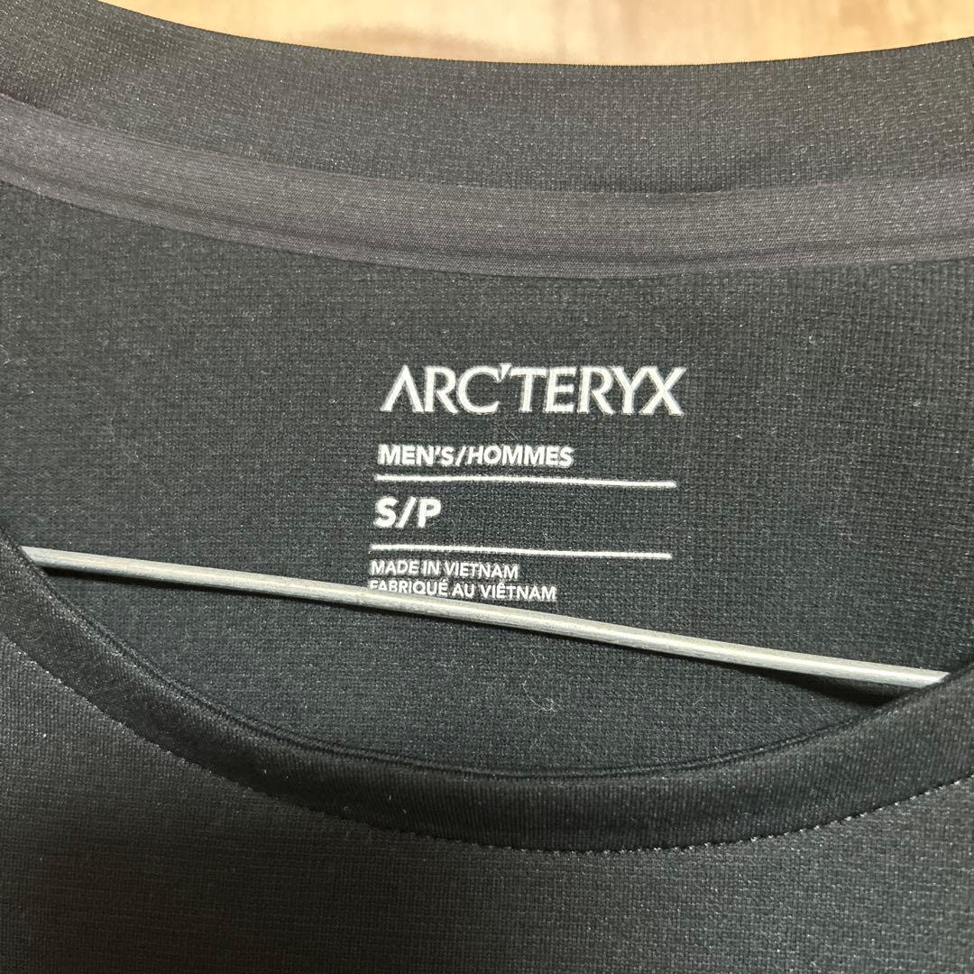 ARC'TERYX ブラック 長袖カットソー