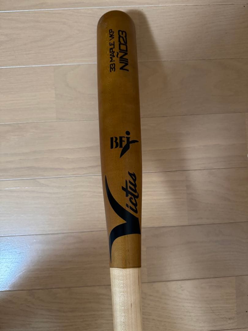 Victus NN023 メープルバット 33インチ