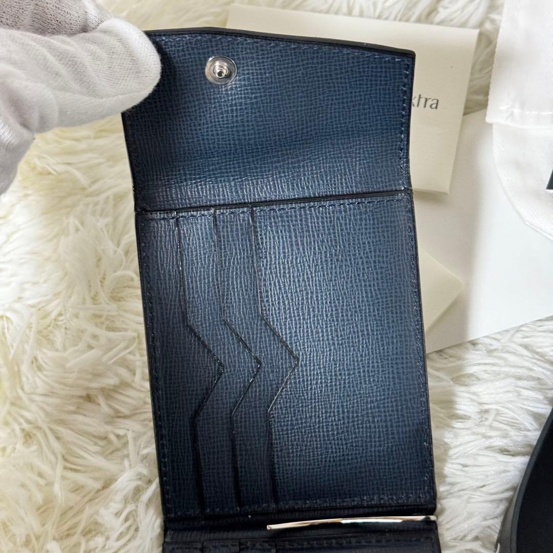 未使用級✨Valextra ヴァレクストラ　マネークリップ　三つ折り　ネイビー