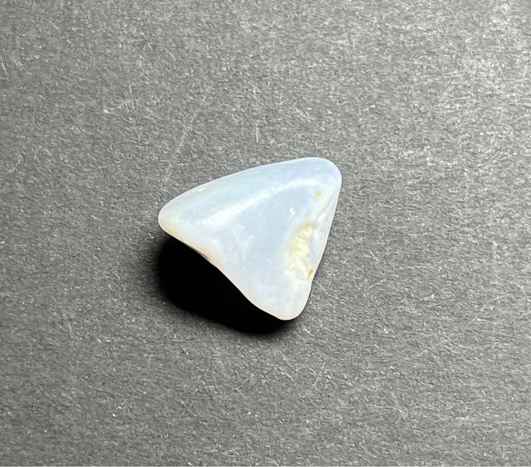 福井県産　天然ブルーカルセドニー　青めのう　国産鉱物　標本　原石