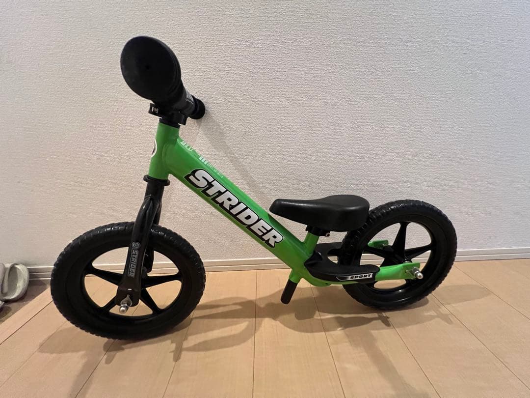 【美品】STRIDER バランスバイク グリーン 12インチ