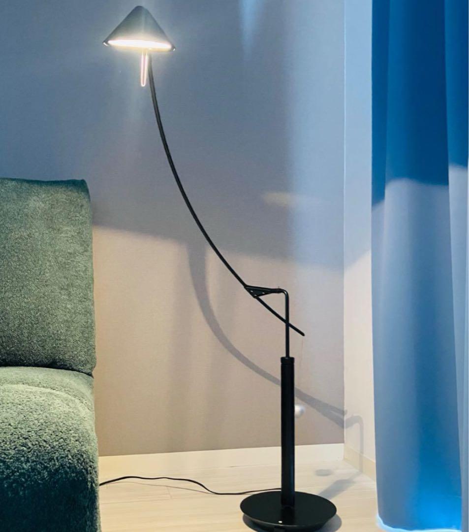 イタリア　ポストモダン NESTORE Artemide フロアスタンド