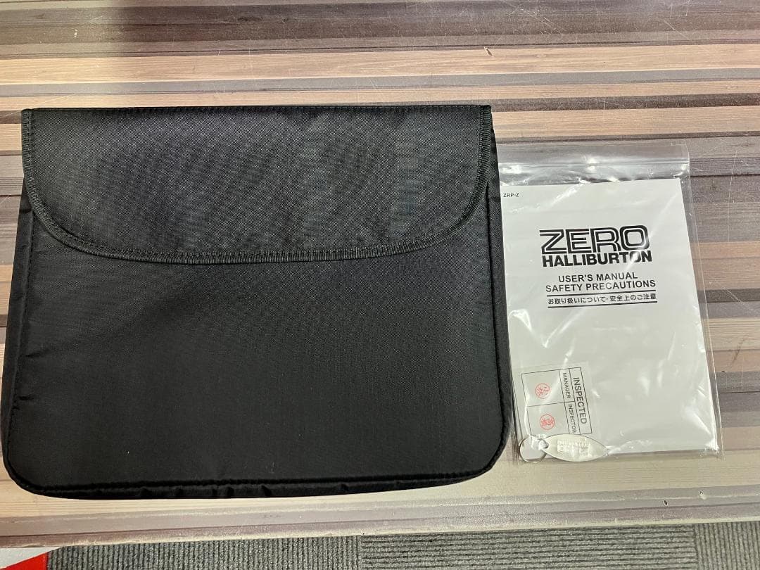 美品 ほぼ未使用 ゼロハリバートン 2輪 キャリーケース スーツケース　28L